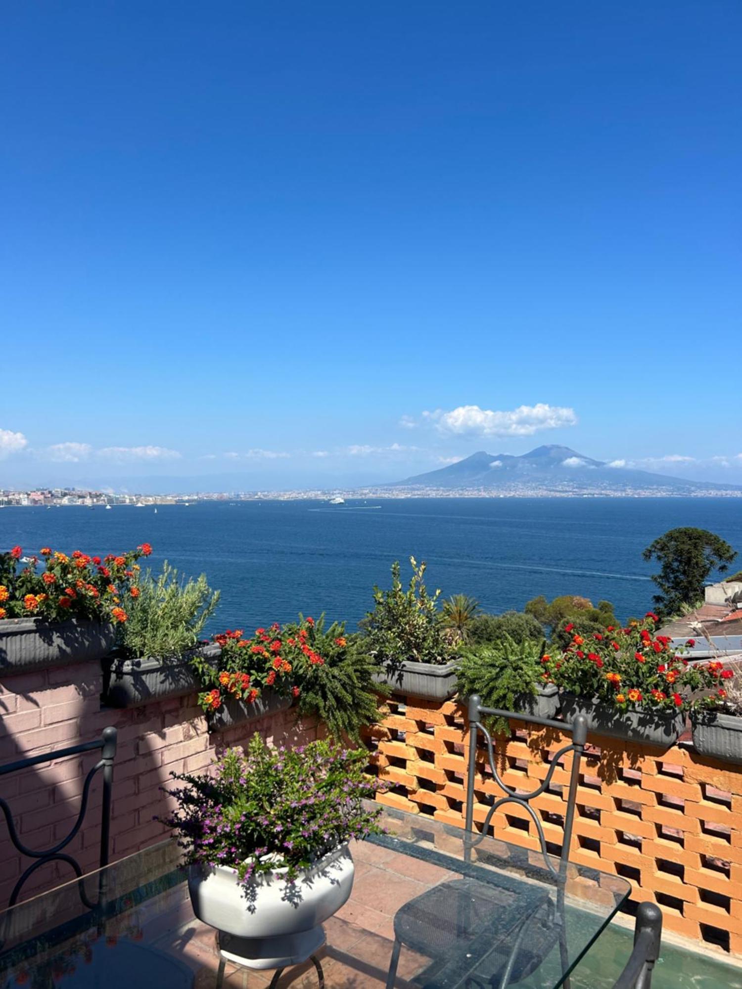 Torre Dell'Incantesimo 那不勒斯 外观 照片